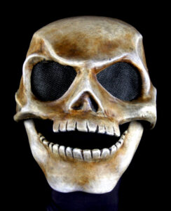 skull with movable jaw mask